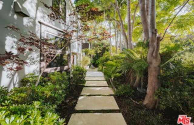 576 East Channel Road Gallery 2