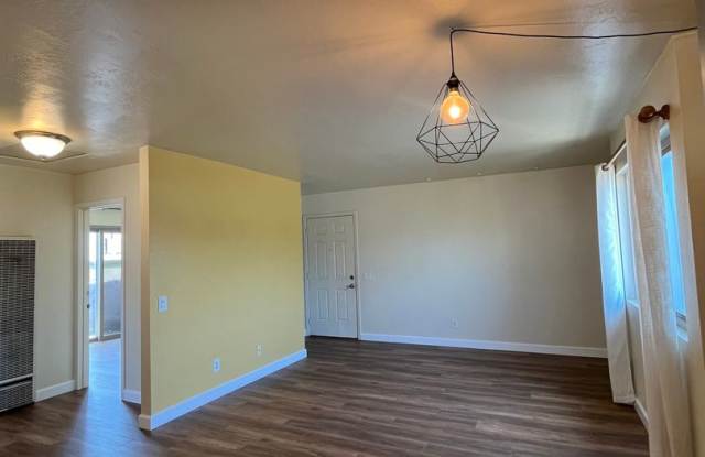 $500 Incentive! East Facing Balcony ~ Lots of Natural Light ~ 2 Bedroom / 2 Bathroom in University Heights! - 4485 Alabama Street, San Diego, CA 92116