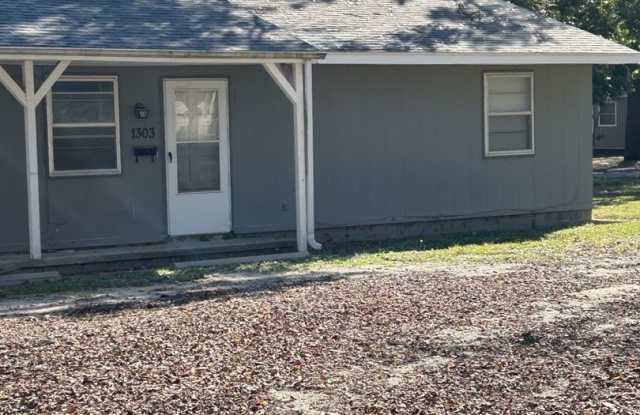 1303 E. 9th Duplex photos photos 1303 E. 9th Duplex photos photos