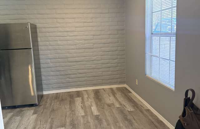 8017 Marquette Avenue Northeast - C Gallery 2
