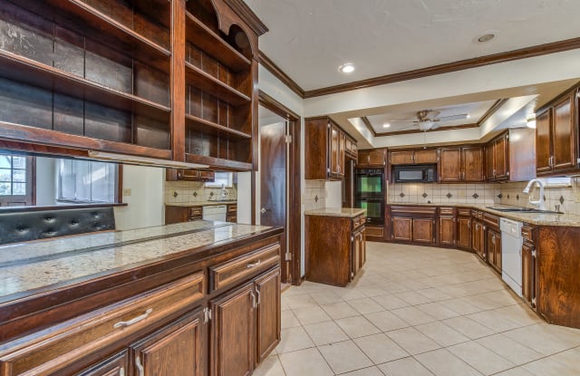 8716 Candlewood Dr Gallery 2