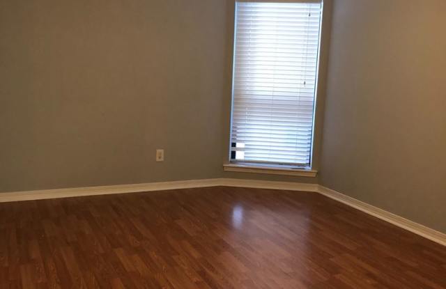 10023 Romaine Cir N Gallery 4