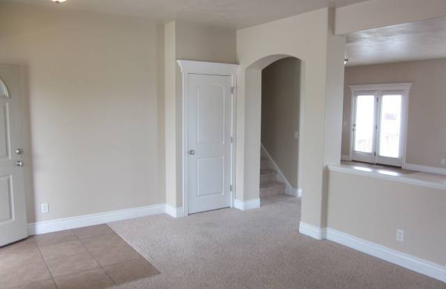 7376 W. Sycamore Farm Rd. (8000 S.) Gallery 4