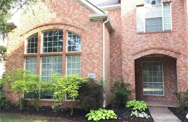 3952 Cobblestone Court Gallery 2