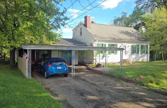 4-Bedroom House in the Hampton school district Gallery 3