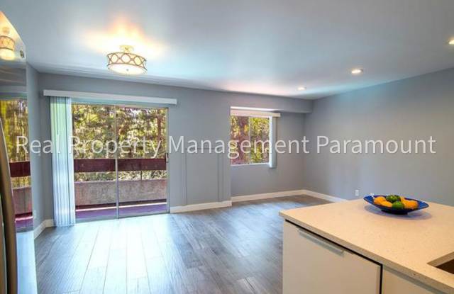 Spacious Condo with Relaxing Pool Views Gallery 4