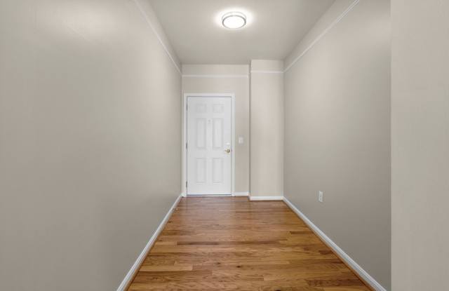 2 Bed 2 Bath - King Farm Condo - Move In Ready Gallery 3