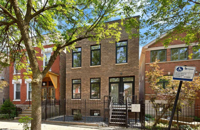 2121 W Ohio Street photos photos