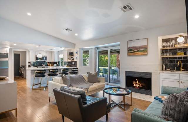 2241 N San Gorgonio Road photos photos