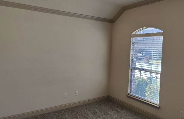 113 Chelsea Court Gallery 3