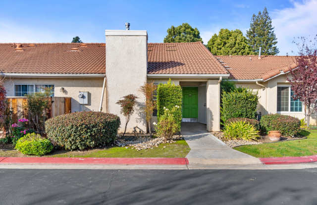 8884 North Del Mar Avenue - 1 photos photos