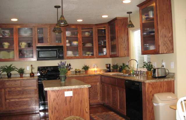 657 Spring Valley Dr photos photos