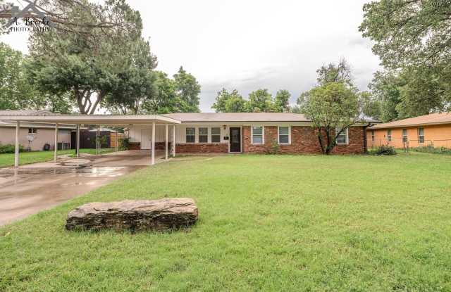 4505 UNIVERSITY AVENUE photos photos