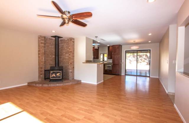Sedona Three bedroom Home! - HOLD Gallery 4