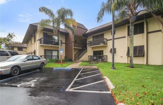 7915 SW 86th St photos photos