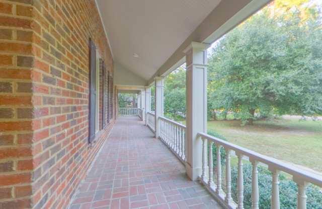 539 Edgewood Circle Gallery 4