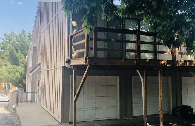4844 Belleview Avenue - 1 Gallery 2