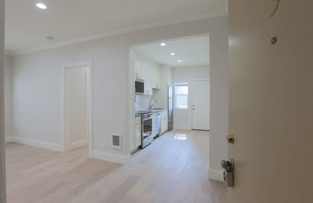 OPEN HOUSE: Sunday (9/13) 2:15pm-2:45pm Beautifully Renovated 1BR/1BA apartment between Lake Merritt and downtown Oakland, In-unit Washer/Dryer (383 Grand Avenue #3) Gallery 3