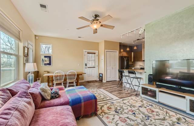 Modern 2 BDR / 1 BA Boulder w/Office - 2650 Iris Avenue, Boulder, CO 80304
