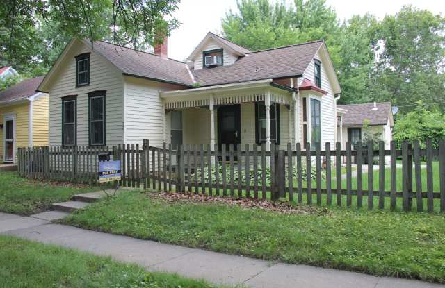3 Bedroom 1 Bath House - Close to Downtown Iowa City photos photos