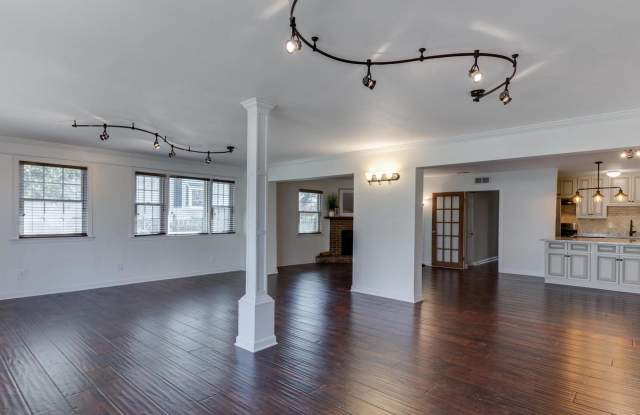6925 PINE CREST AVE - 6925 Pine Crest Ave, McLean, VA 22101