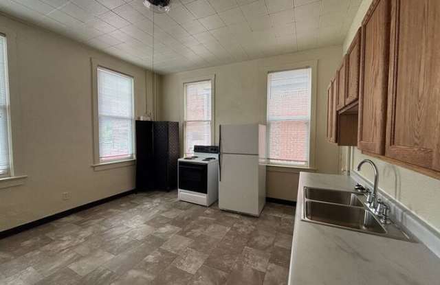 611 Ohio Street - 611 Ohio Street, Terre Haute, IN 47807