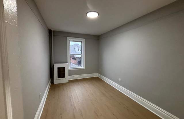 242 Claremont Ave Gallery 3