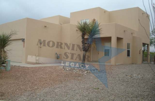 Cute Townhouse in Desirable Area- Close to everything! - 3187 Athenian Way, Las Cruces, NM 88011