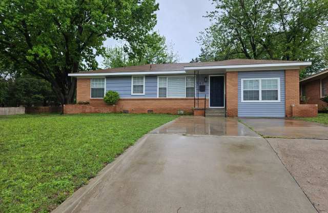 (4) Bed/(2) Bath Close to Campus! Avail NOW! photos photos