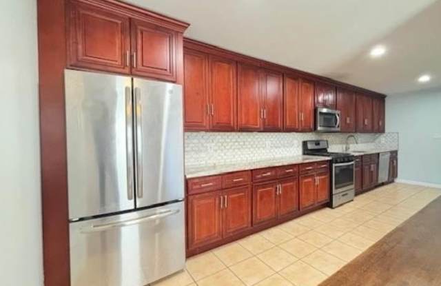 22 LINDEN AVE photos photos