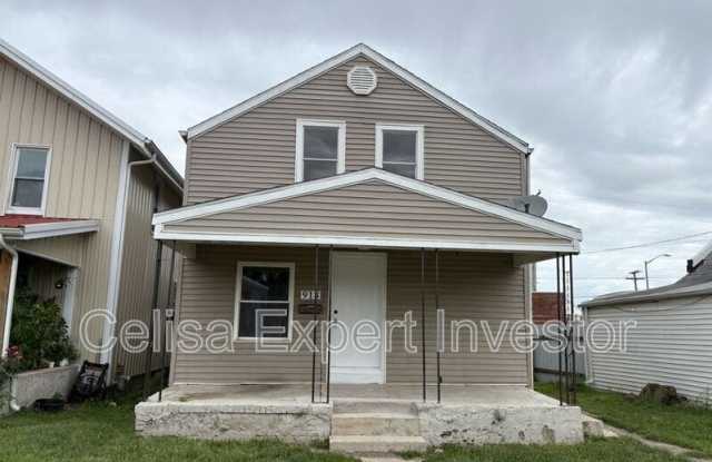 918 Pape Ave photos photos