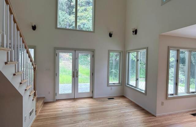 5021 CATHEDRAL AVE NW Gallery 3
