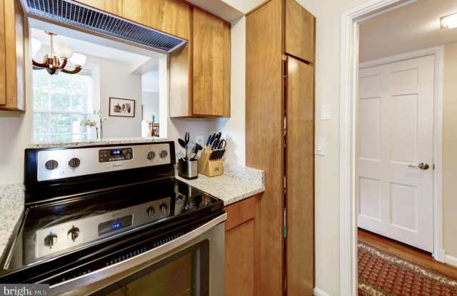 3951 LANGLEY Court NW Gallery 3