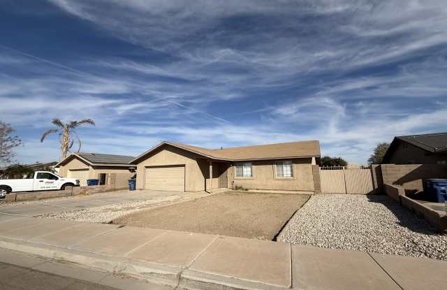 2181 South 40th Drive - 2181 South 40th Drive, Yuma, AZ 85364