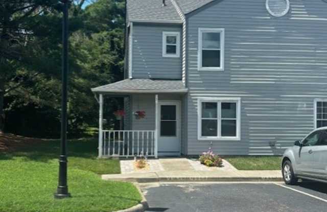 Bayview Landing - 1 Bayview Court, Hampton, VA 23664