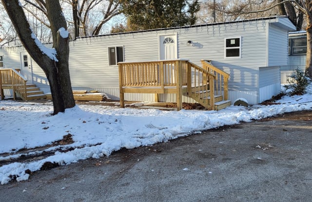 1040 Avenue Of The Cities - 63 photos photos