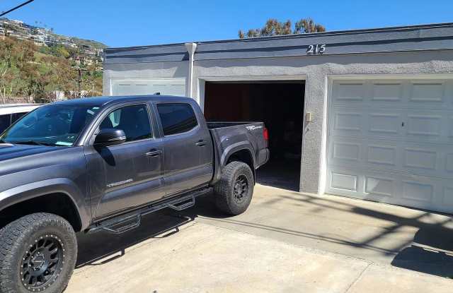 215 Lower Cliff Dr Apt B - 215 Lower Cliff Drive, Laguna Beach, CA 92651