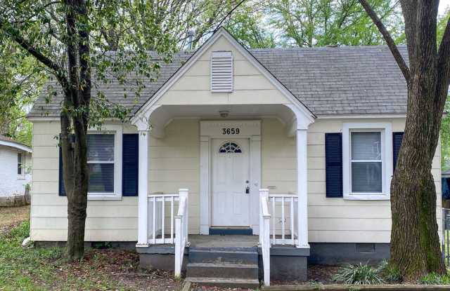 3 bed, 2 bath near Highland and Spottswood photos photos