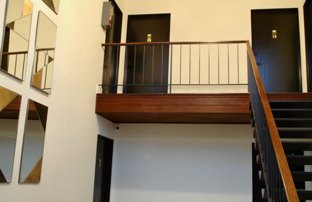 2120 Rodney Dr Gallery 3