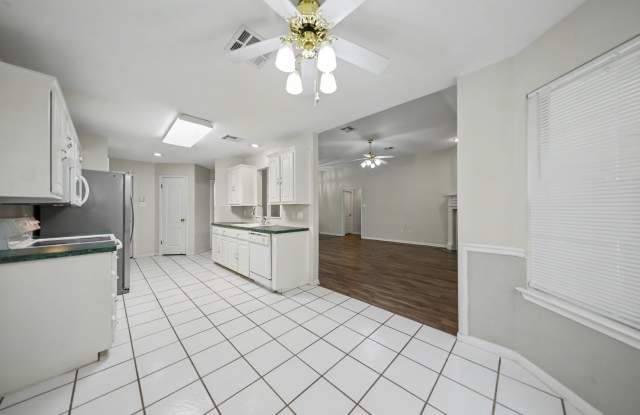 2412 Wilshire Dr Gallery 4