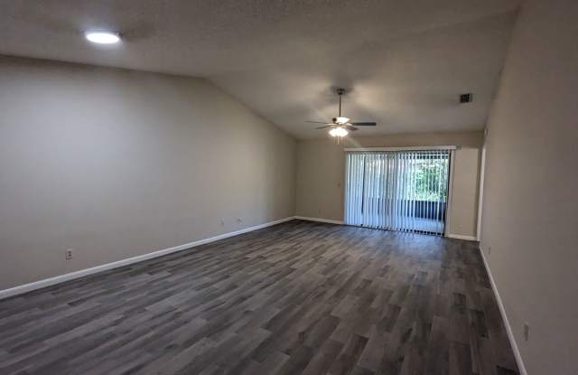 **Coming Soon!!**3 Bedroom, 2 Bath with Large Fenced yard, Screen Porch, 1-Car Garage and close to NAS Jax, I-295 Gallery 3