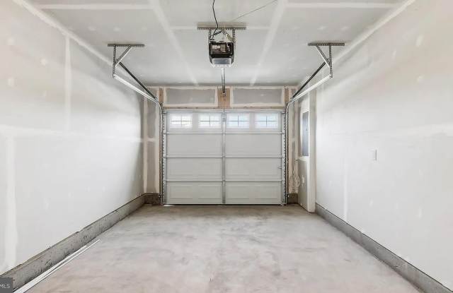 143 WILLETT HOLLOW Street Gallery 3
