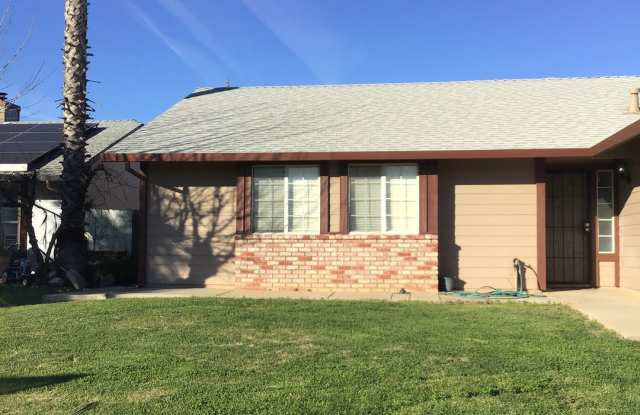 Special $200.00 off of first month's rent 3 Bedroom 2 Bath Home photos photos