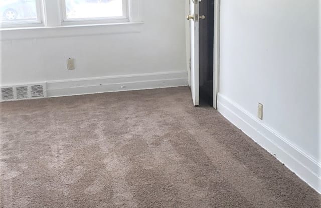 12771 Meyers Rd Gallery 2