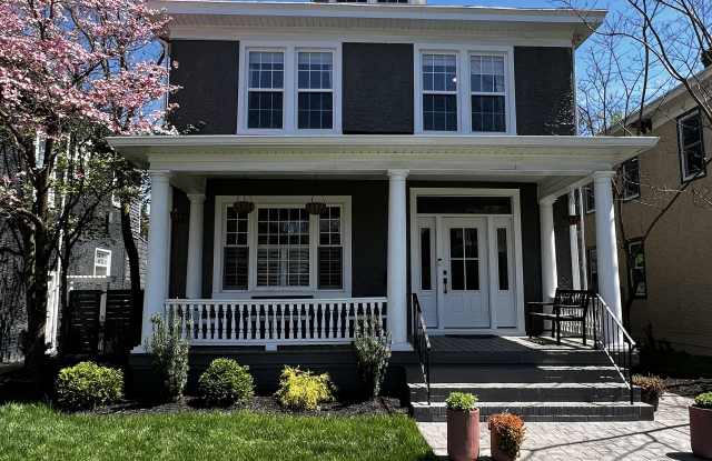 2903 Hanes Avenue photos photos