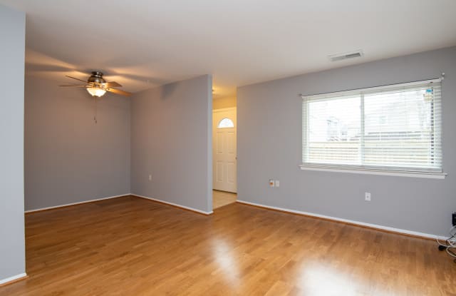 8625 Village Way - 8625 Village Way, Fairfax County, VA 22309