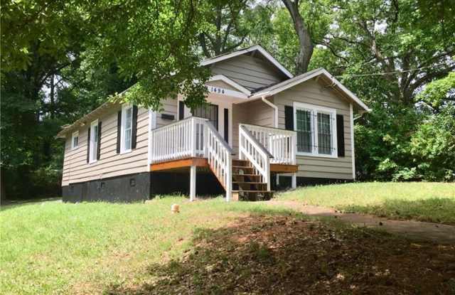 1494 Martin Luther King Jr Drive SW Gallery 2