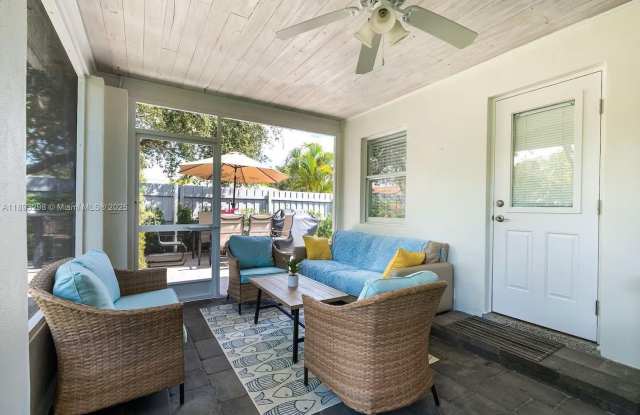 5515 Spruce Ave photos photos