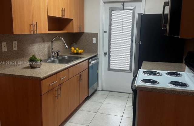 1855 Plunkett St photos photos