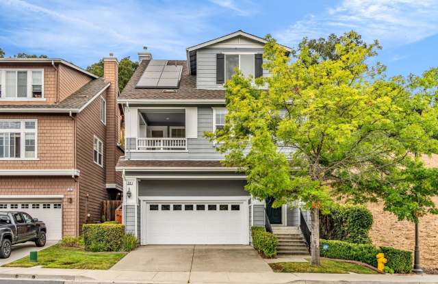 Gorgeous remodeled 3 bedroom, 3 full bathroom home for rent! - 32 Rowe Ranch Drive, Novato, CA 94947